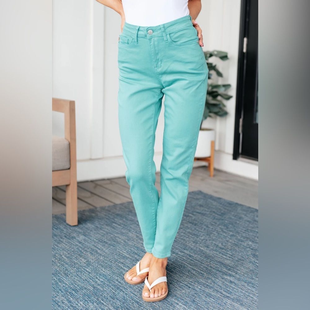 Judy Blue High Rise Garment Dyed Slim Jeans in Aquamarine  |  Size:  5/27